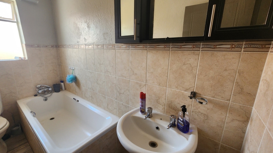 To Let 3 Bedroom Property for Rent in Baillie Park North West